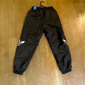 Adidas Women’s Size/Medium Track Pants